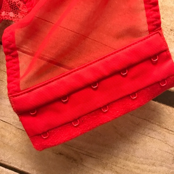 VICTORIA SECRET GARTER BELT - Picture 4 of 4